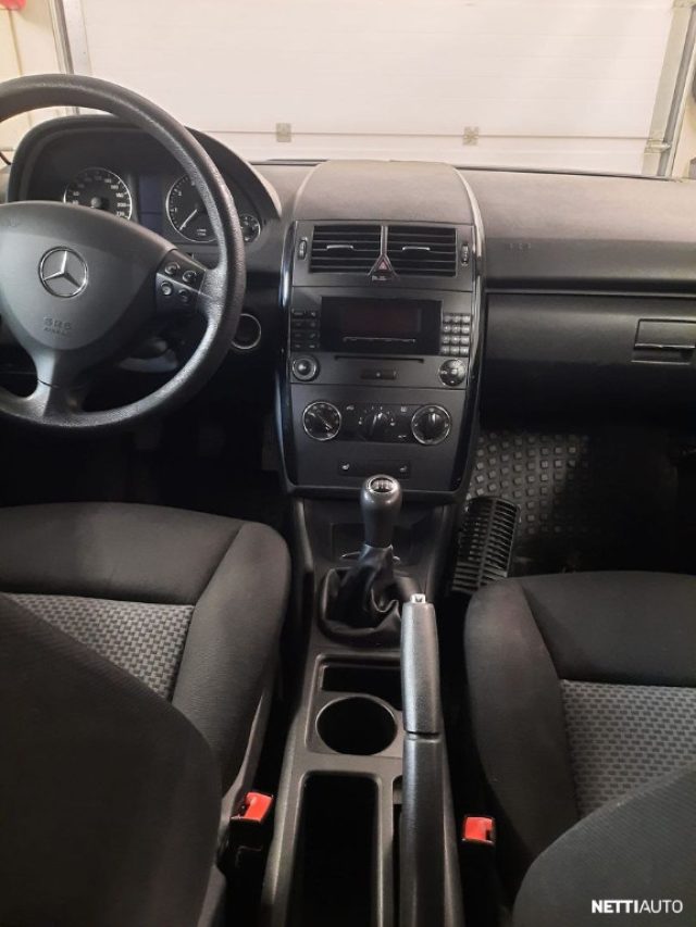 MERCEDES-BENZ A 160 usata, con Airbag
