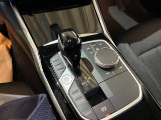 BMW 318 usata, con Fari LED