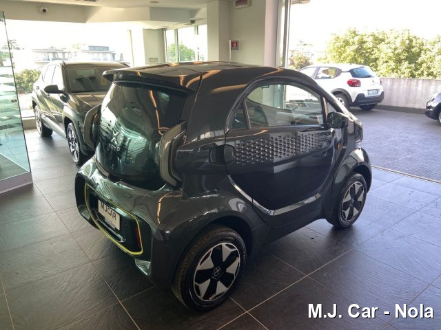 XEV Yoyo usata, con Specchietti laterali elettrici