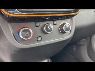 DACIA Spring usata, con Touch screen
