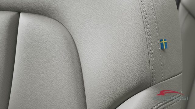 VOLVO XC40 usata 12
