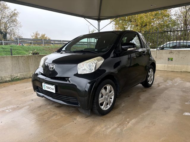TOYOTA iQ usata, con ABS