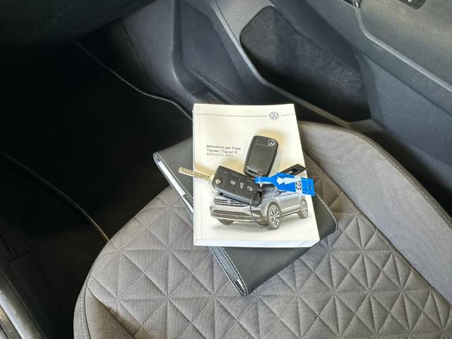 VOLKSWAGEN Tiguan usata, con USB