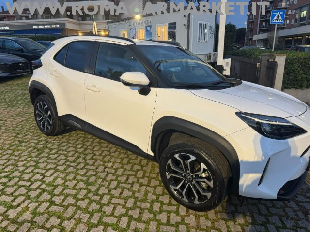 TOYOTA Yaris Cross usata, con Autoradio