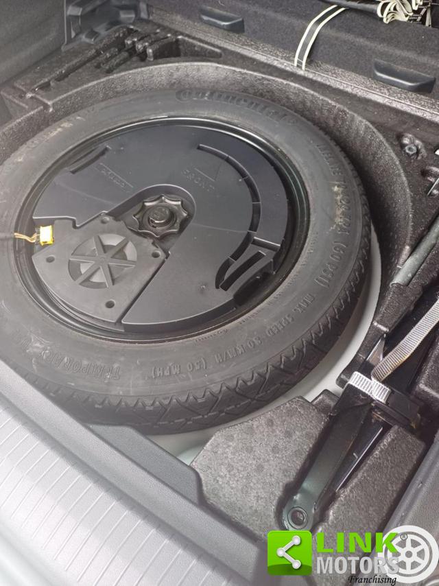 VOLKSWAGEN Tiguan usata, con Park Distance Control