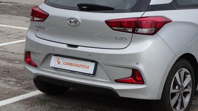 HYUNDAI i20 usata, con Luci diurne