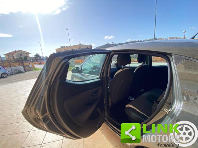 LANCIA Ypsilon usata, con Park Distance Control