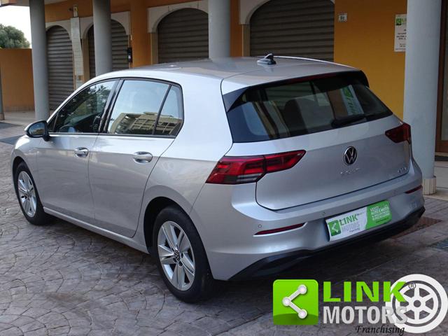 VOLKSWAGEN Golf usata, con Autoradio