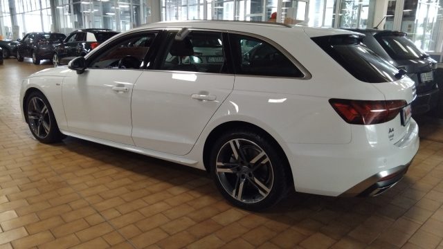 AUDI A4 usata, con Autoradio