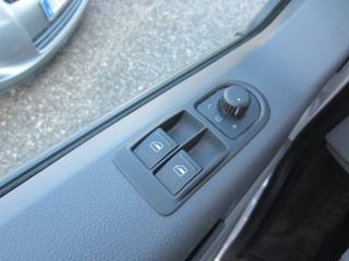 VOLKSWAGEN T5 usata 32