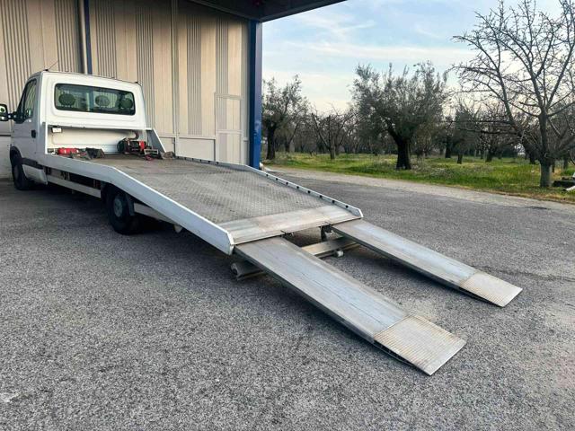 RENAULT Trafic usata 17