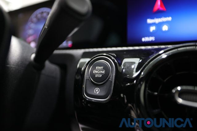 MERCEDES-BENZ A 180 usata, con Controllo vocale