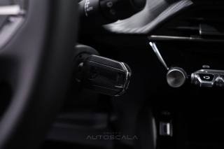 PEUGEOT 2008 usata, con Touch screen