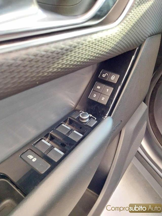 LAND ROVER Range Rover Velar usata 41