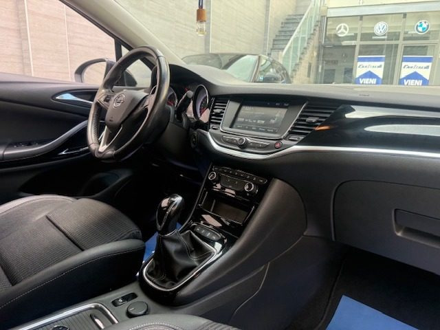 OPEL Astra usata, con Cruise Control
