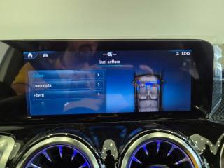 MERCEDES-BENZ GLB 200 usata, con Portellone posteriore elettrico