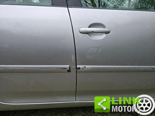 VOLKSWAGEN Golf usata, con USB