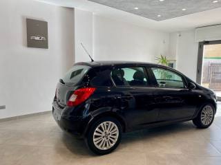 OPEL Corsa usata, con Airbag laterali