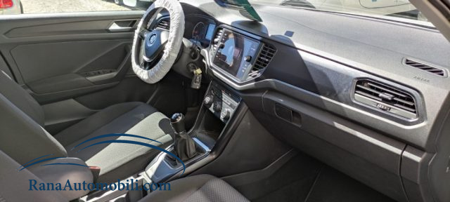 VOLKSWAGEN T-Roc usata, con Autoradio