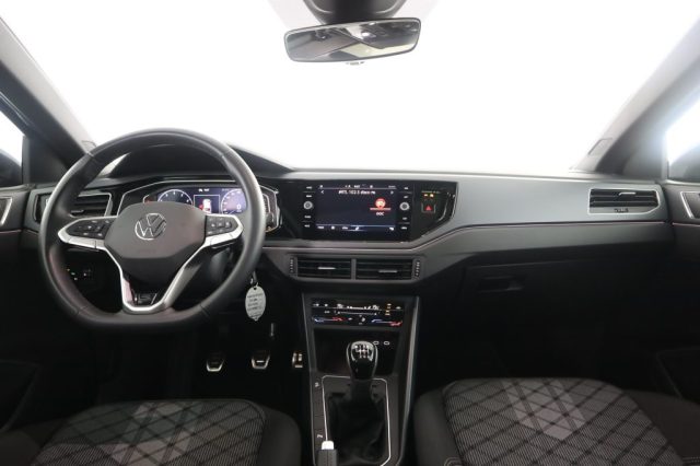 VOLKSWAGEN Taigo usata 4