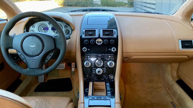 ASTON MARTIN Vantage usata, con Park Distance Control
