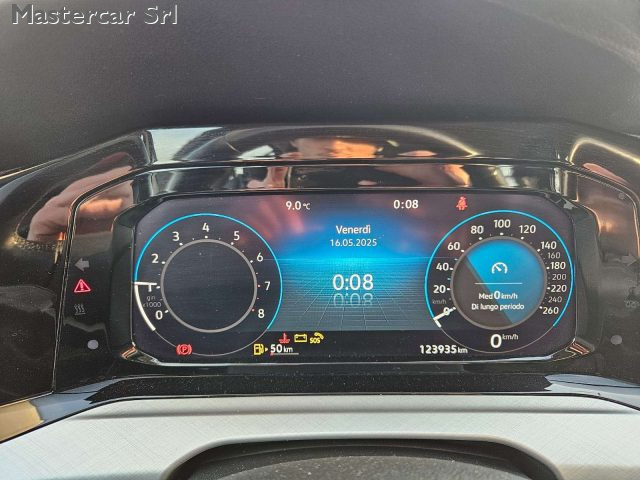 VOLKSWAGEN Golf Variant usata, con USB