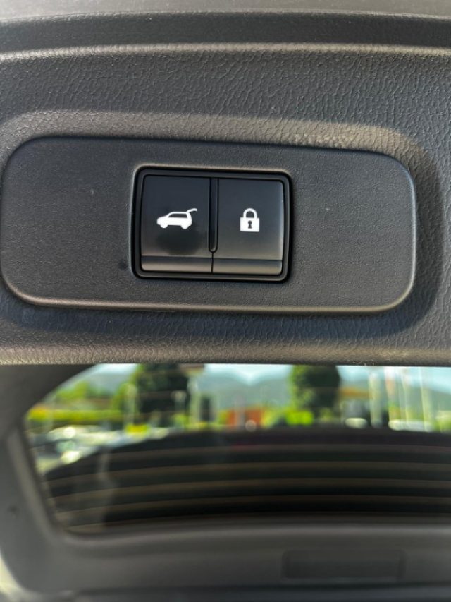 NISSAN Qashqai usata, con Climatizzatore
