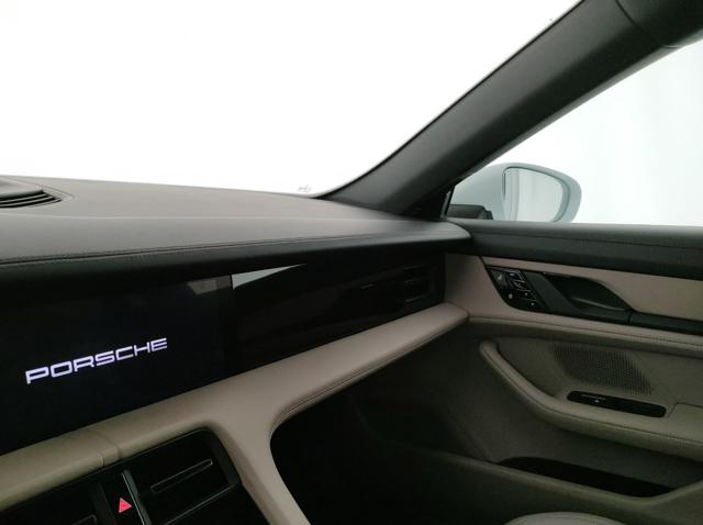 PORSCHE Taycan usata, con Autoradio digitale