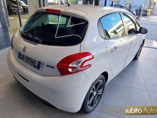 PEUGEOT 208 usata, con Airbag