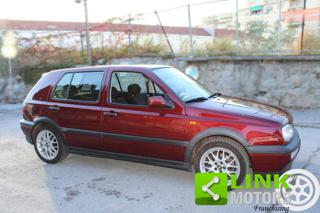 VOLKSWAGEN Golf usata, con Specchietti laterali elettrici