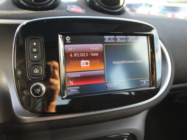 SMART ForFour usata, con Autoradio digitale