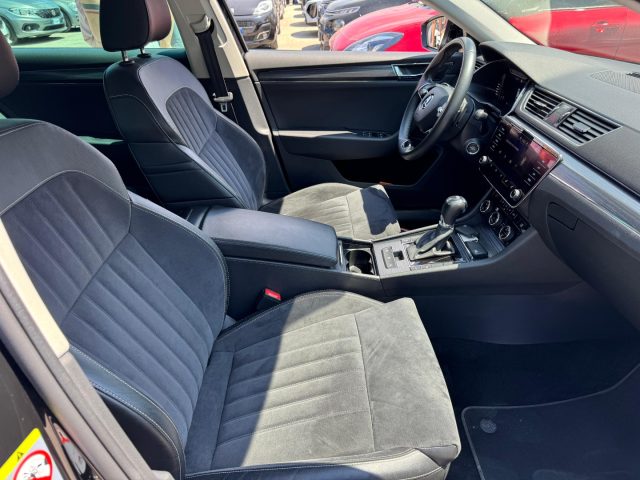 SKODA Superb usata, con Controllo automatico clima