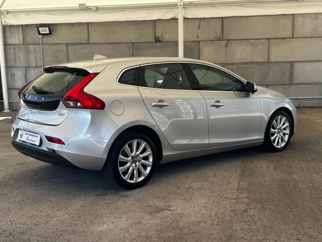 VOLVO V40 usata, con Cerchi in lega