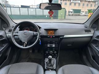 OPEL Astra usata, con Climatizzatore