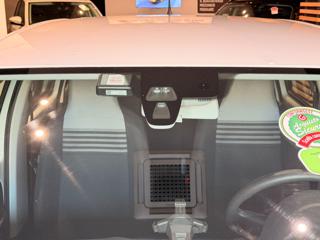 VOLKSWAGEN up! usata, con Park Distance Control