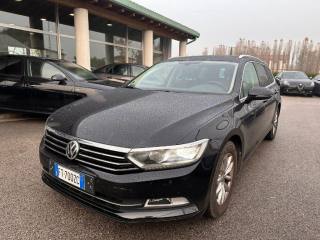 VOLKSWAGEN Passat usata, con Airbag laterali