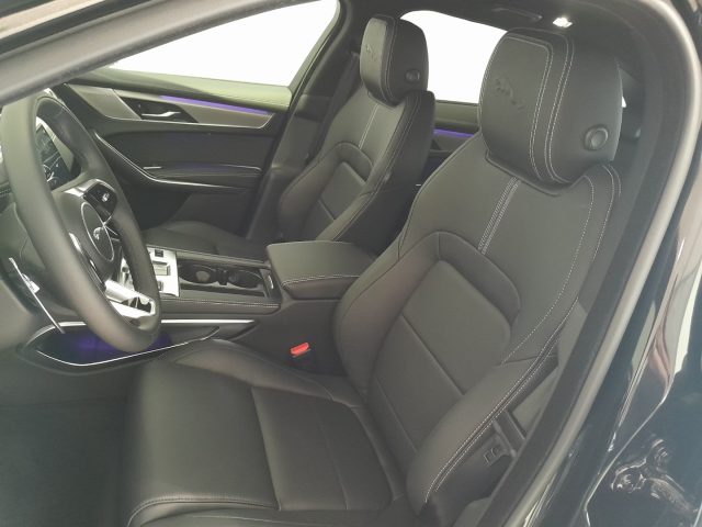 JAGUAR F-Pace usata, con Cronologia tagliandi