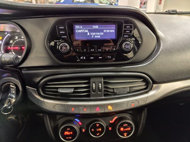 FIAT Tipo usata, con Telecamera per parcheggio assistito