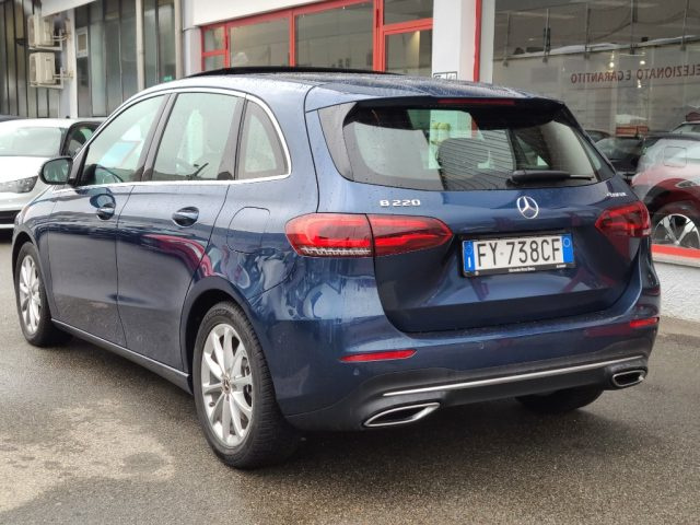MERCEDES-BENZ B 220 usata, con Touch screen