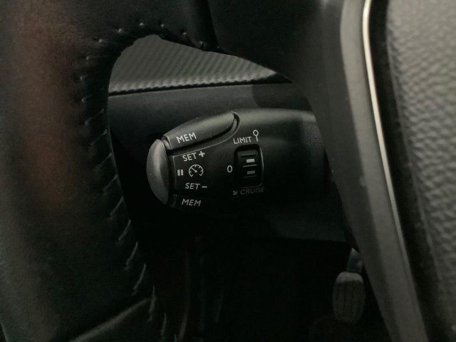 PEUGEOT 2008 usata, con Sensore di pioggia