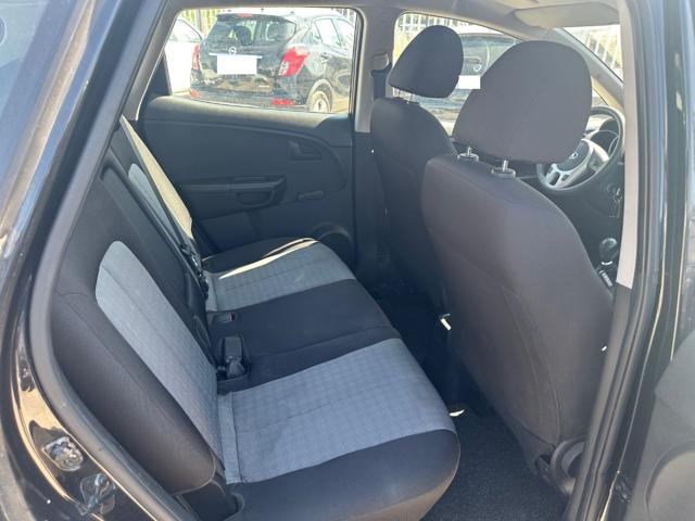 KIA Venga usata 26
