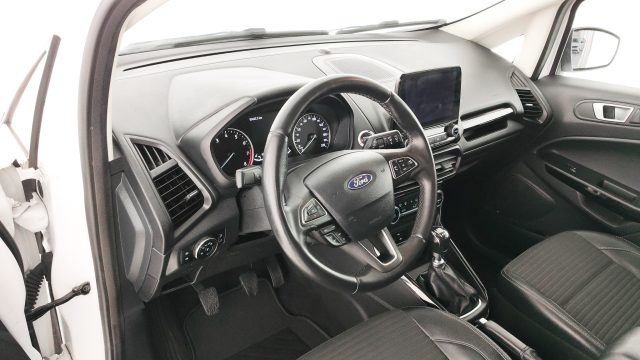 FORD EcoSport usata, con Sensori di parcheggio anteriori