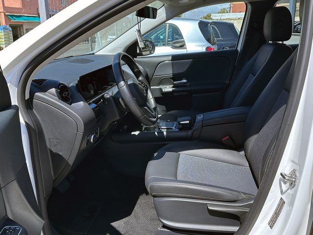 MERCEDES-BENZ GLA 200 usata, con Volante multifunzione