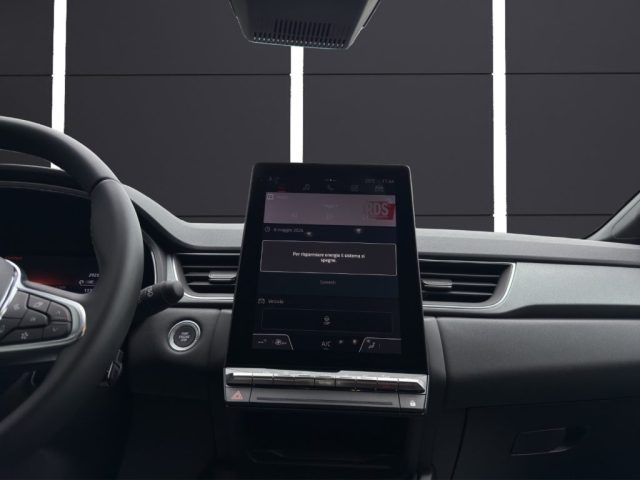 RENAULT Captur usata, con USB
