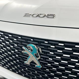 PEUGEOT 2008 usata, con Specchietti laterali elettrici