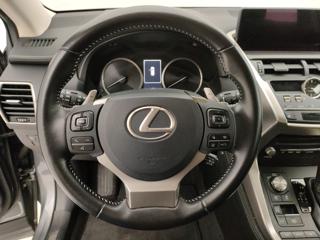 LEXUS NX 300h usata, con Controllo automatico clima