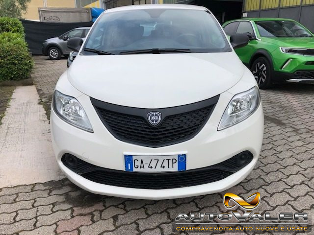 LANCIA Ypsilon usata, con Autoradio