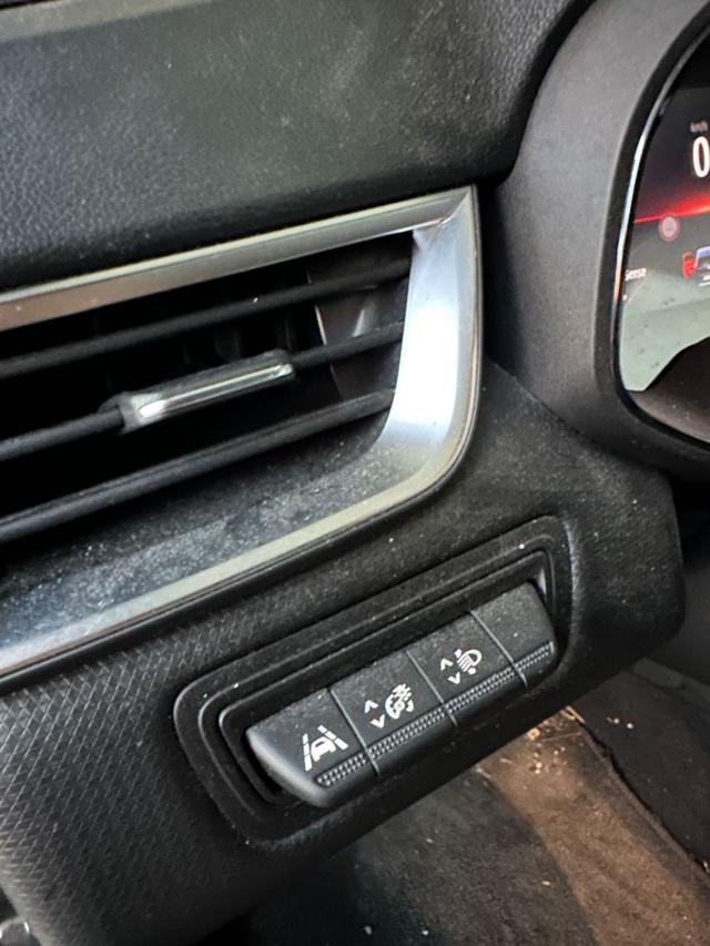 RENAULT Clio usata, con Controllo trazione