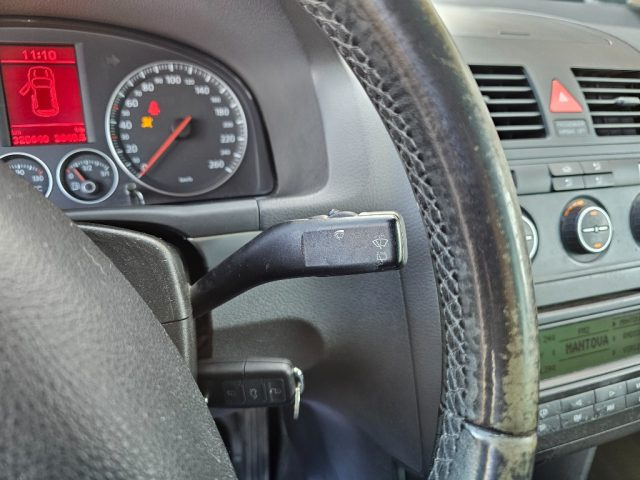 VOLKSWAGEN Touran usata, con Supporto lombare