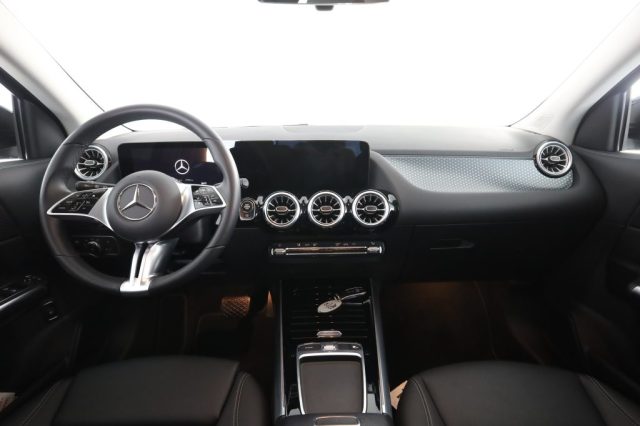 MERCEDES-BENZ CLA usata 4